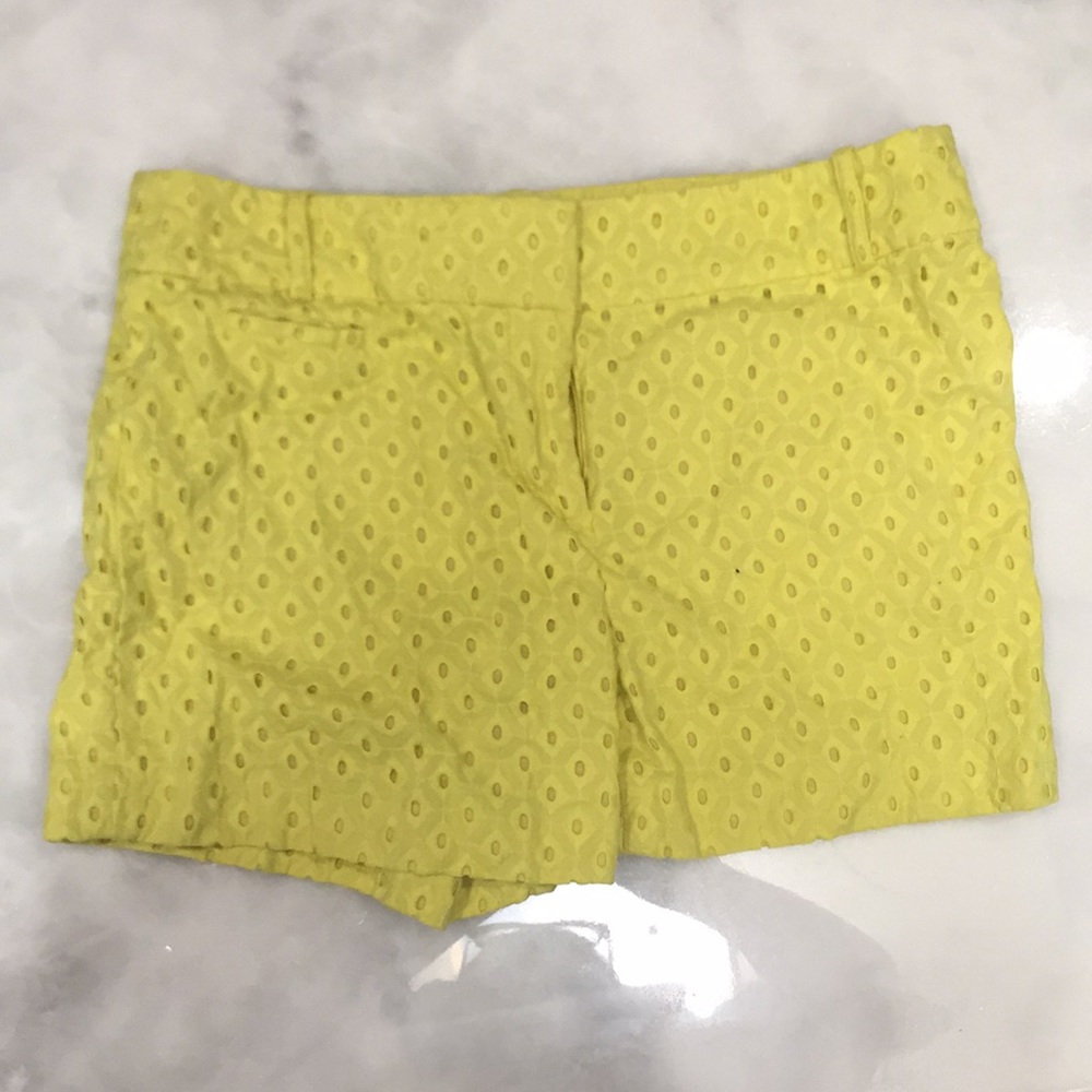 Loft Riveria Shorts, Size 6, Yellow Diamond Detail